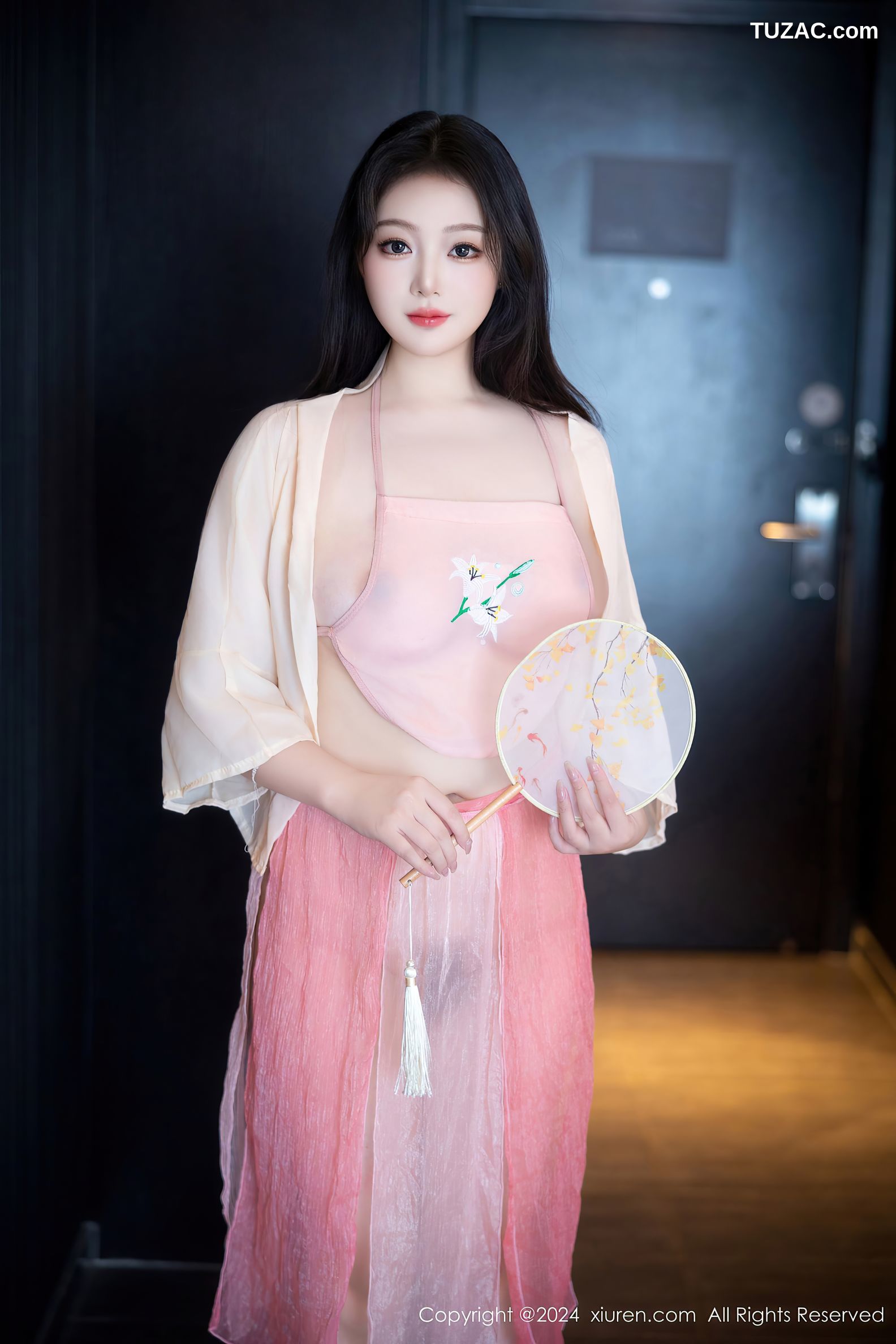 XiuRen秀人网-9211-潘多拉哦-古风粉纱裙淡粉肚兜-2024.09.26