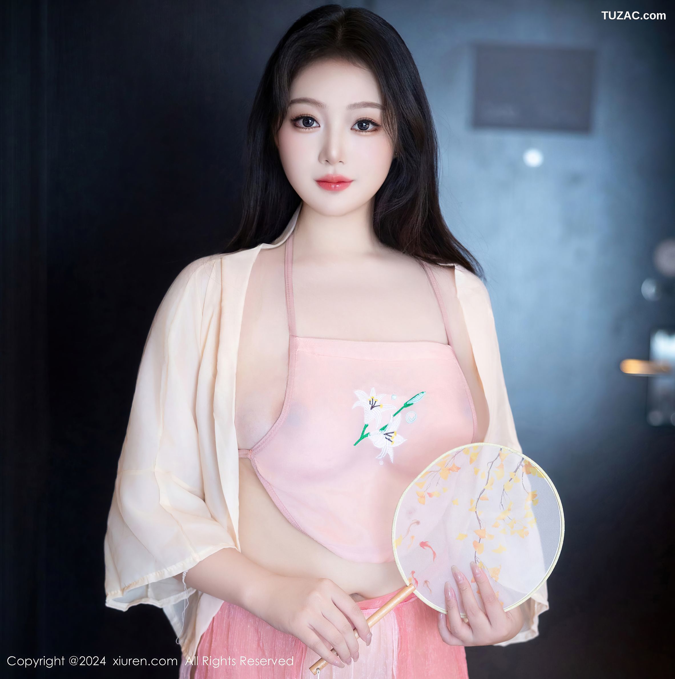 XiuRen秀人网-9211-潘多拉哦-古风粉纱裙淡粉肚兜-2024.09.26