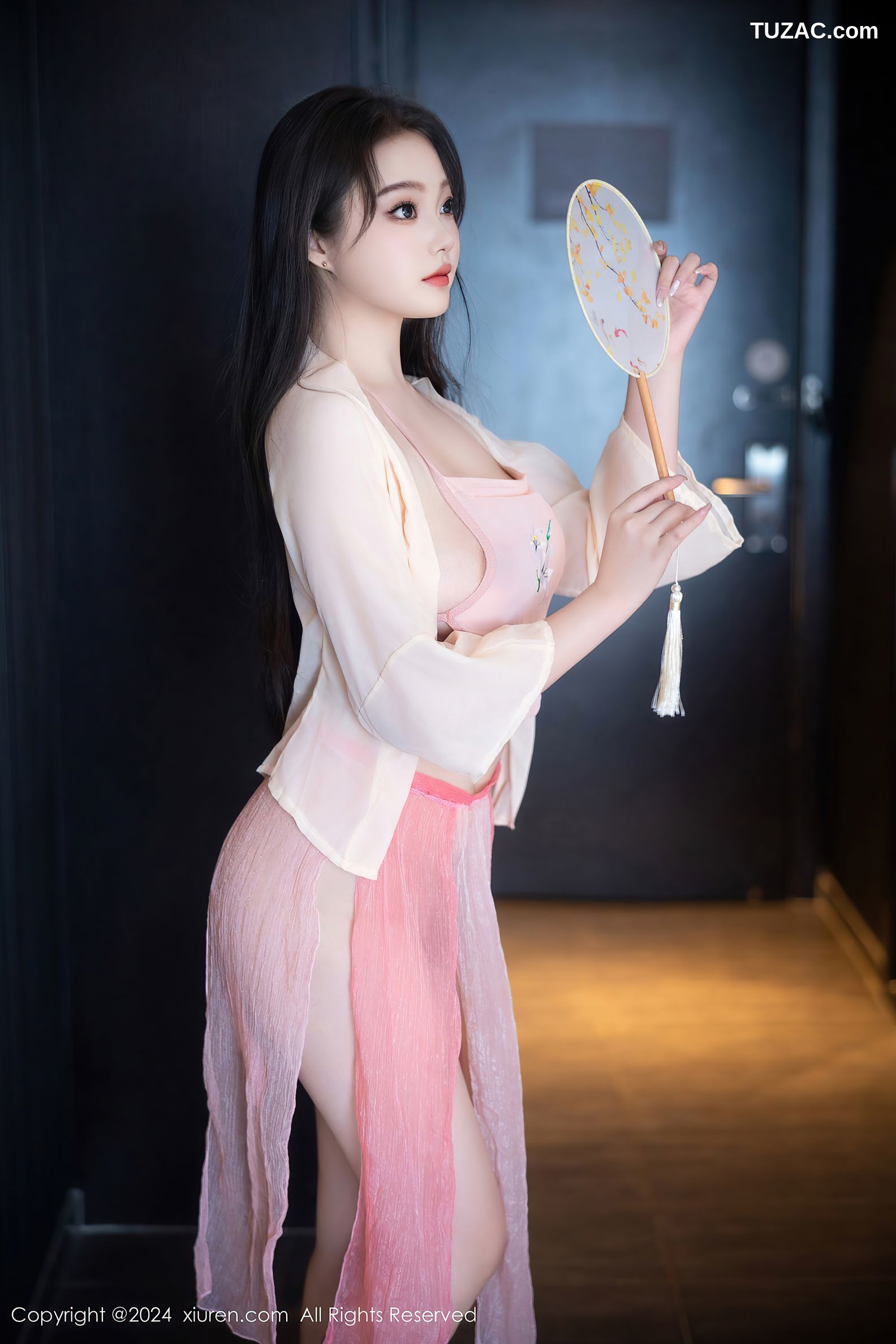 XiuRen秀人网-9211-潘多拉哦-古风粉纱裙淡粉肚兜-2024.09.26