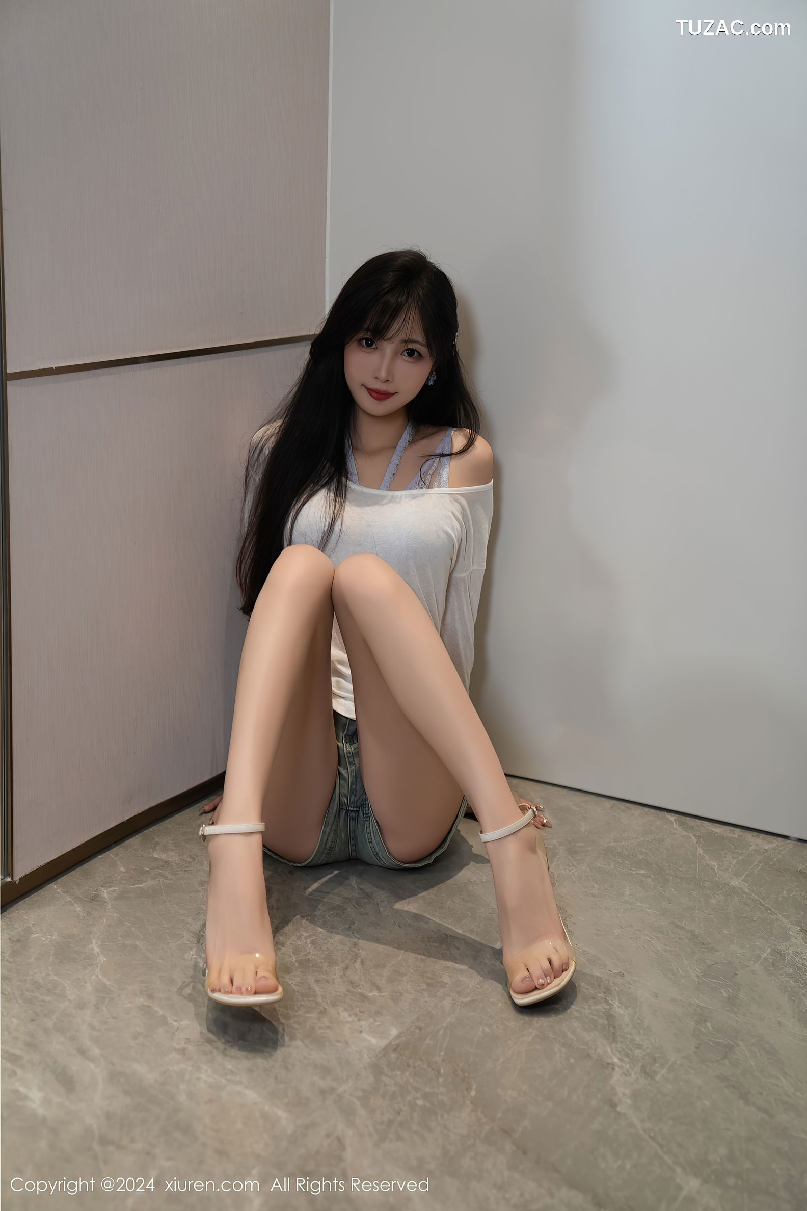 XiuRen秀人网-9215-林星阑-白T超短牛仔裤淡灰内衣-2024.09.26