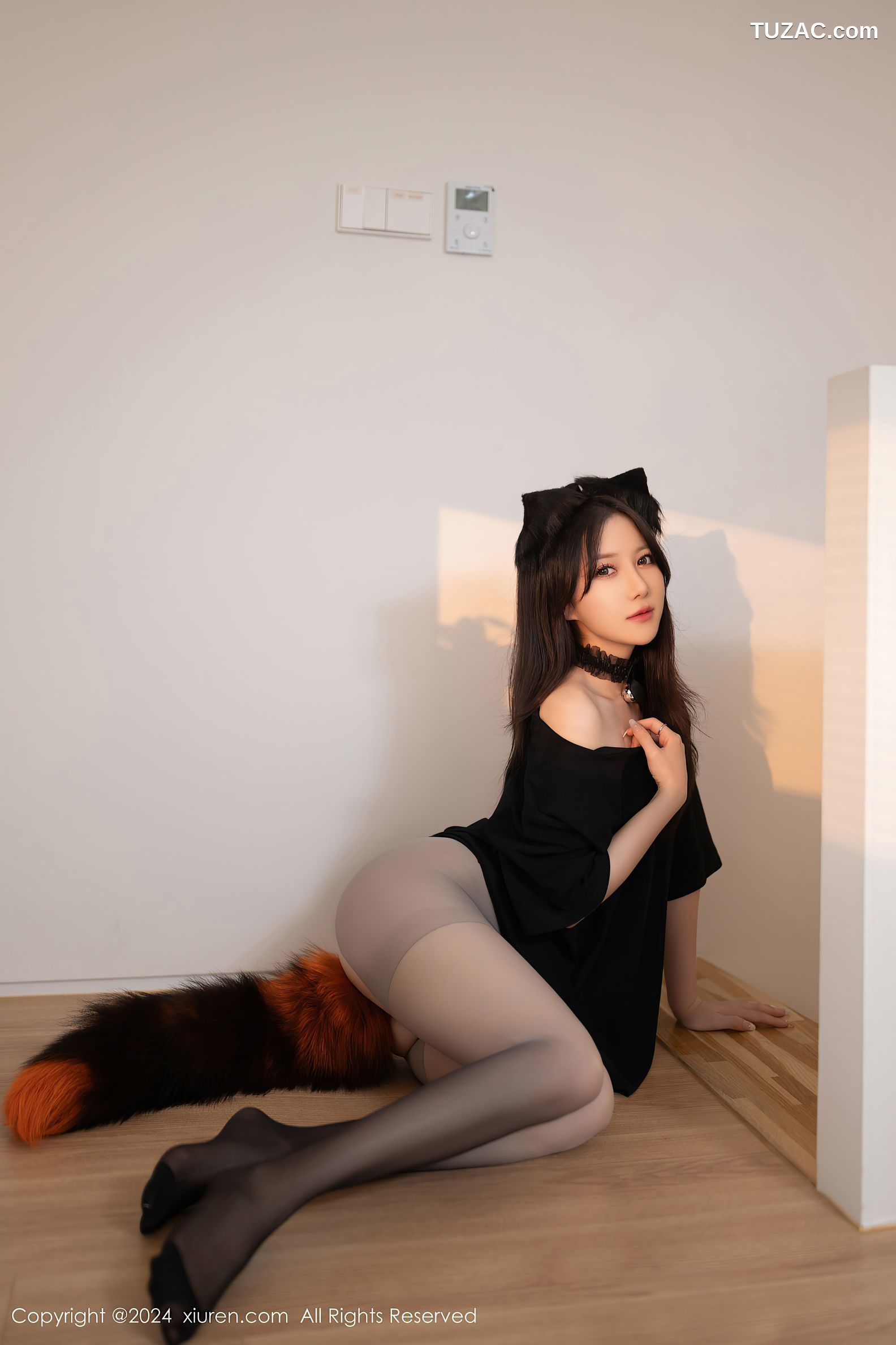XiuRen秀人网-9314-鱼子酱Fish-黑衣小野猫乳贴爆乳-2024.10.18