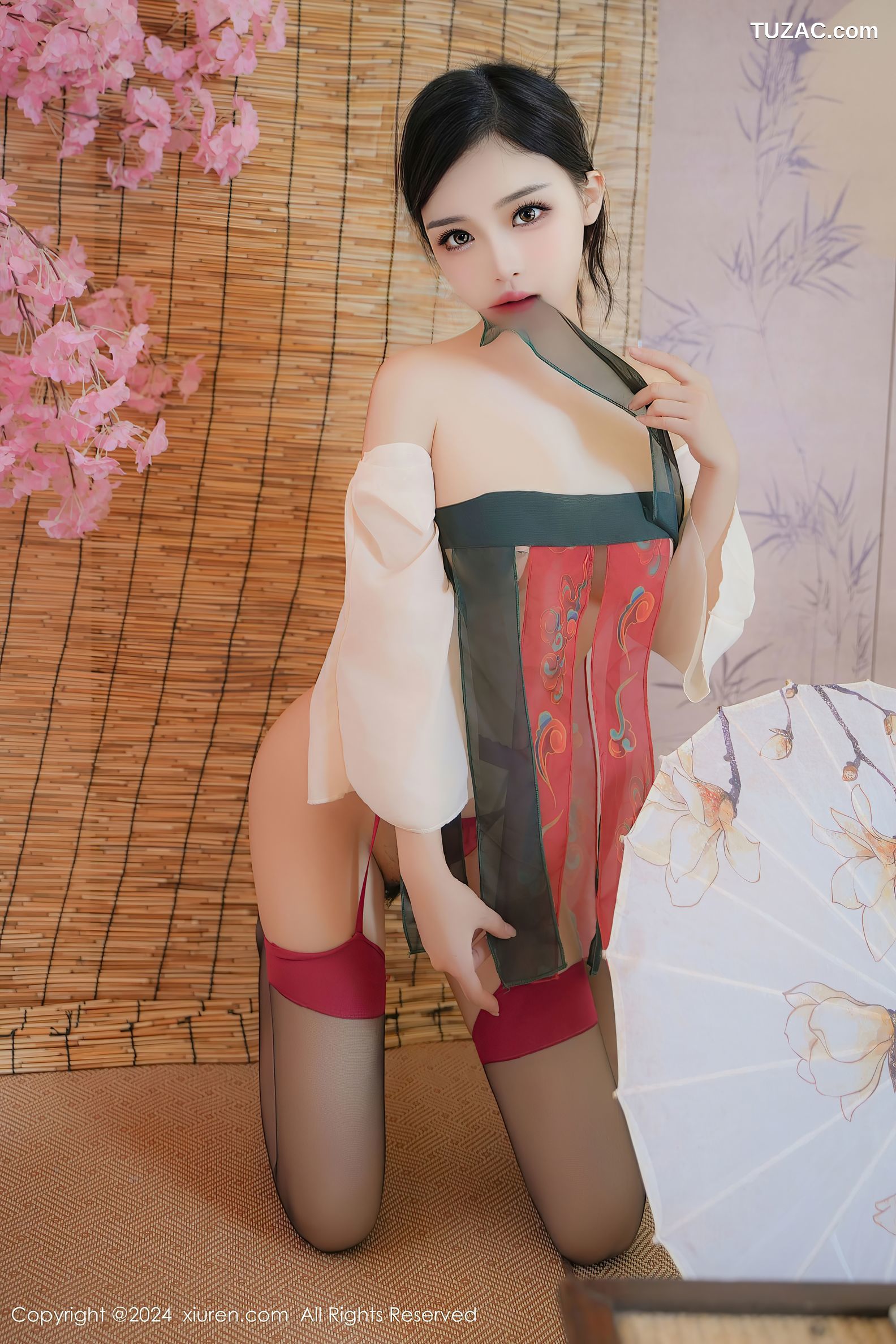 XiuRen秀人网-9351-妙可可Cheese-古风红肚兜黑丝爆乳-2024.10.28