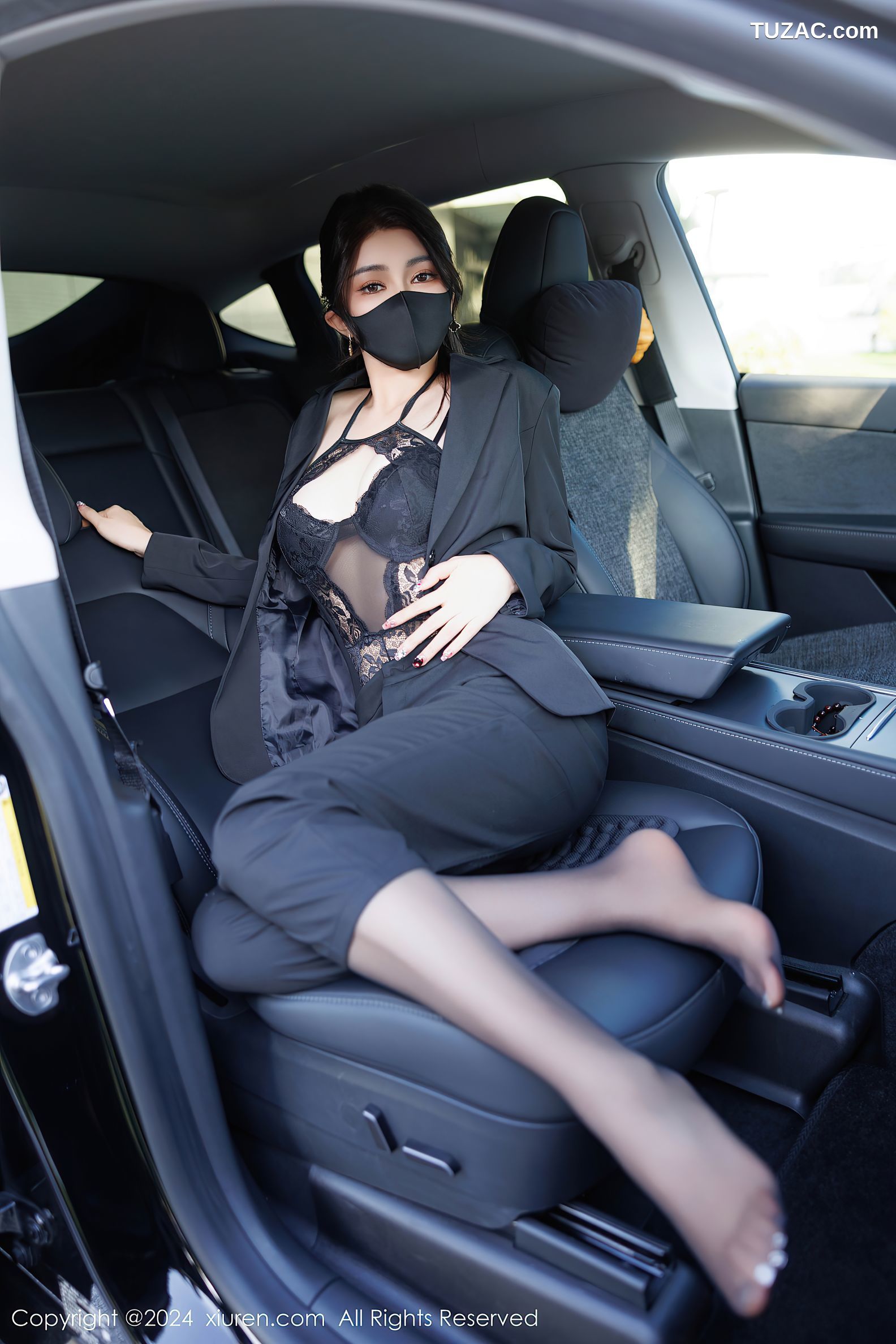 XiuRen秀人网-9405-凯竹Quinn-OL黑色套装黑蕾丝内衣黑丝-2024.11.06