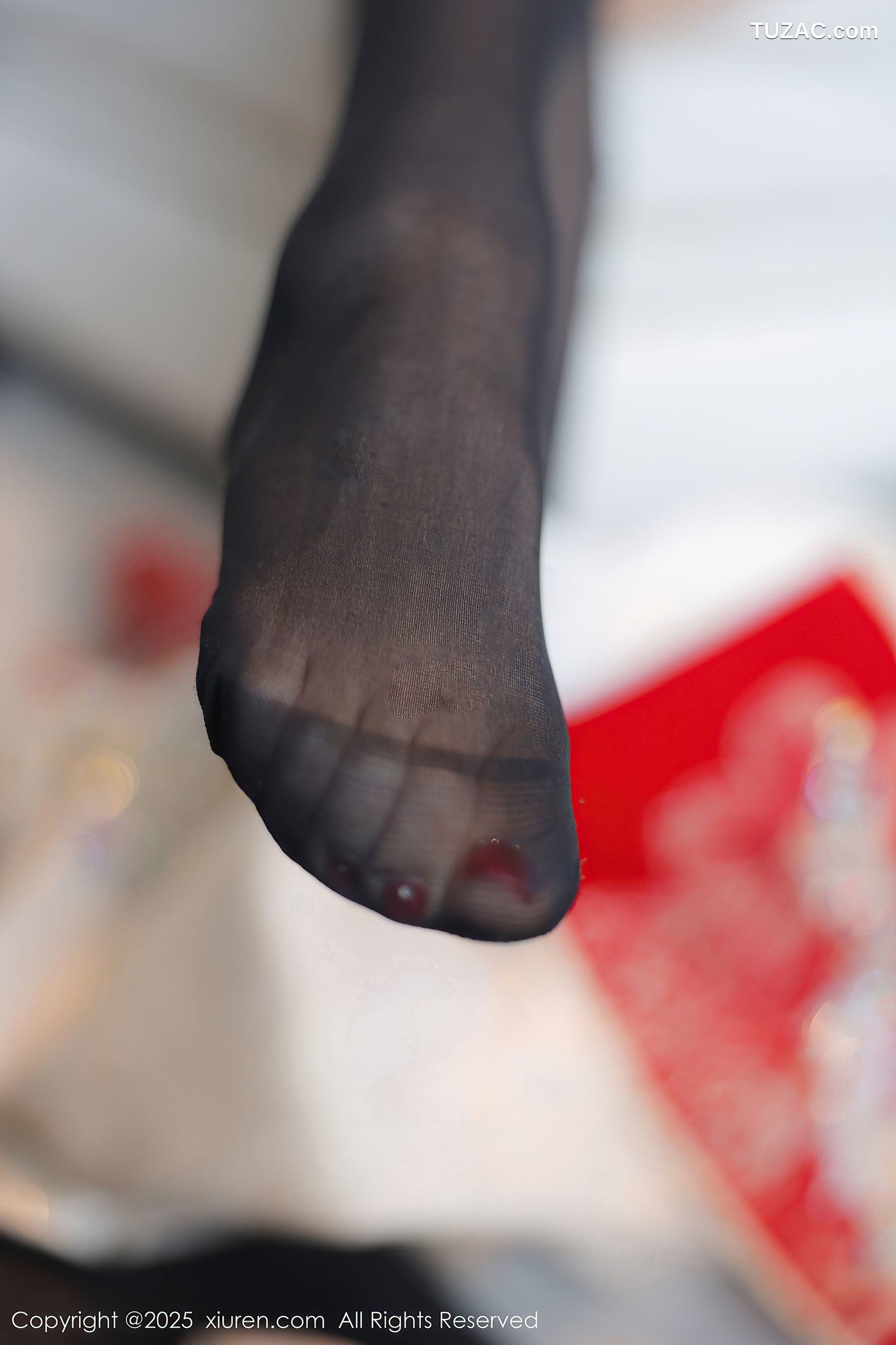 XiuRen秀人网-9833-Candy糖糖-新年特辑-新娘红装情趣红色内衣爆乳-2025.01.26