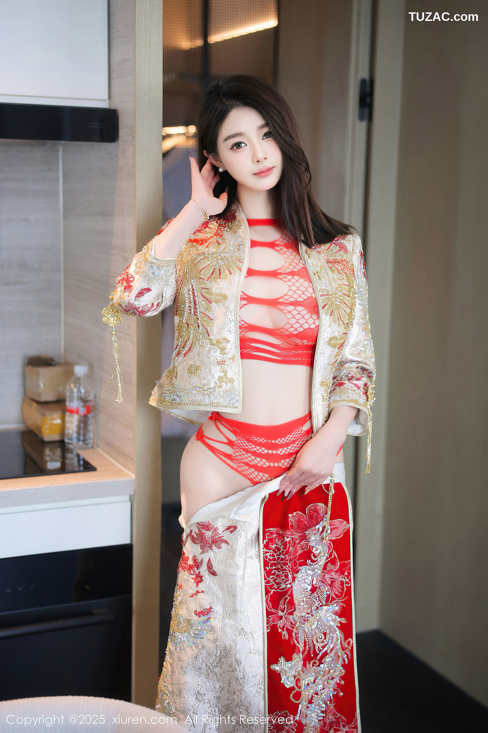 XiuRen秀人网-9833-Candy糖糖-新年特辑-新娘红装情趣红色内衣爆乳-2025.01.26