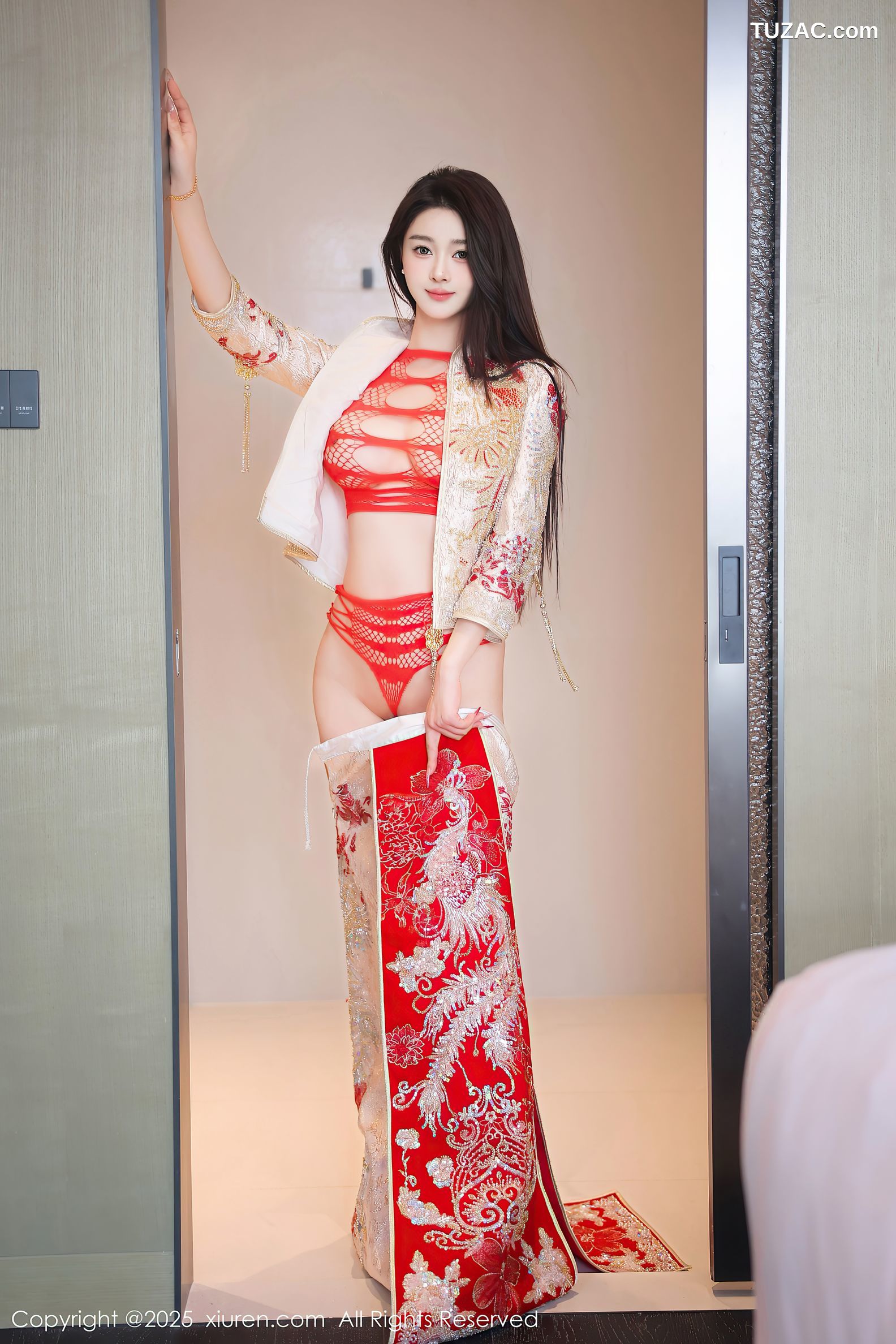XiuRen秀人网-9833-Candy糖糖-新年特辑-新娘红装情趣红色内衣爆乳-2025.01.26