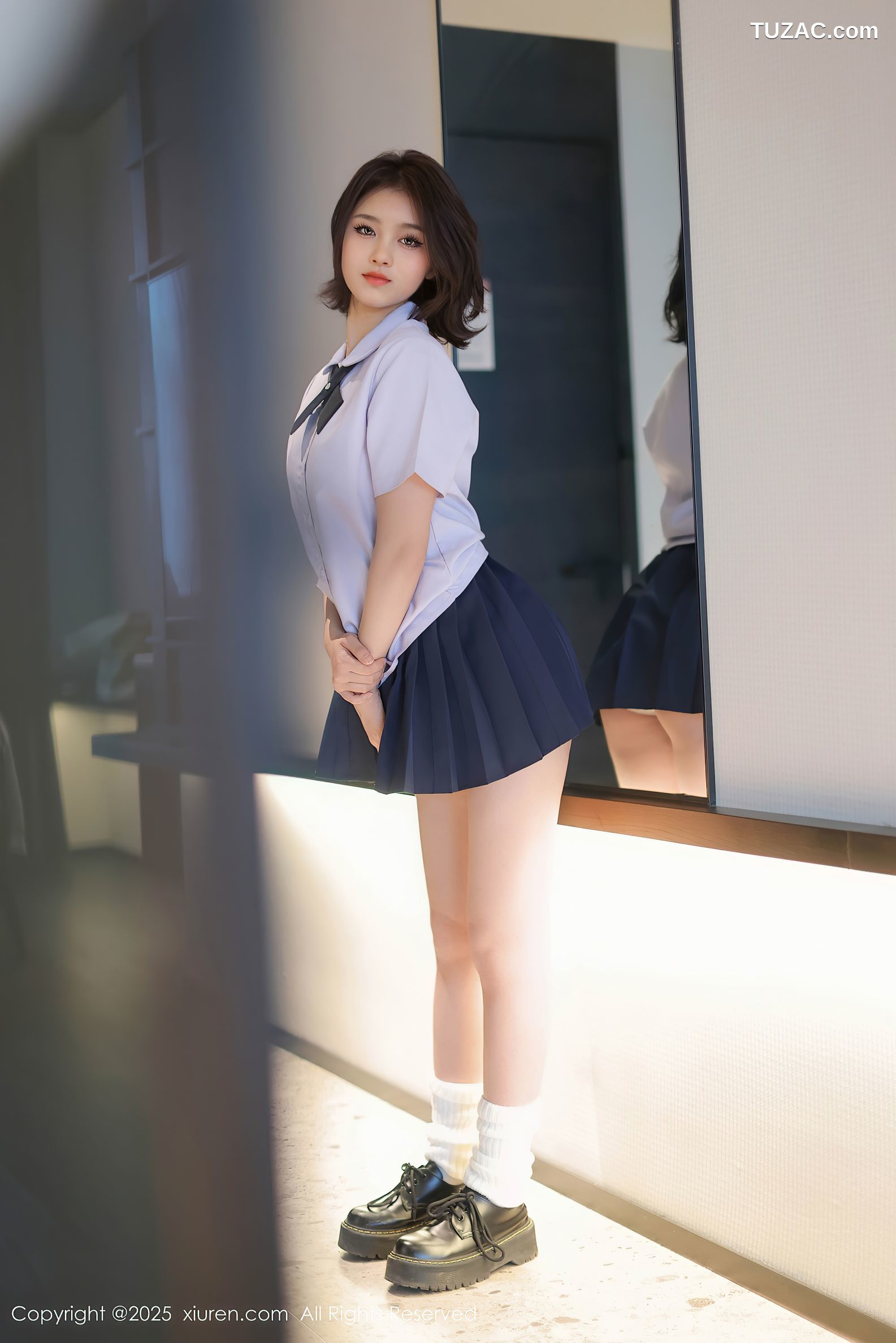 XiuRen秀人网-9985-小橘子orange-清纯女生白衬衫深蓝短裙淡蓝内衣爆乳诱惑-2025.03.07