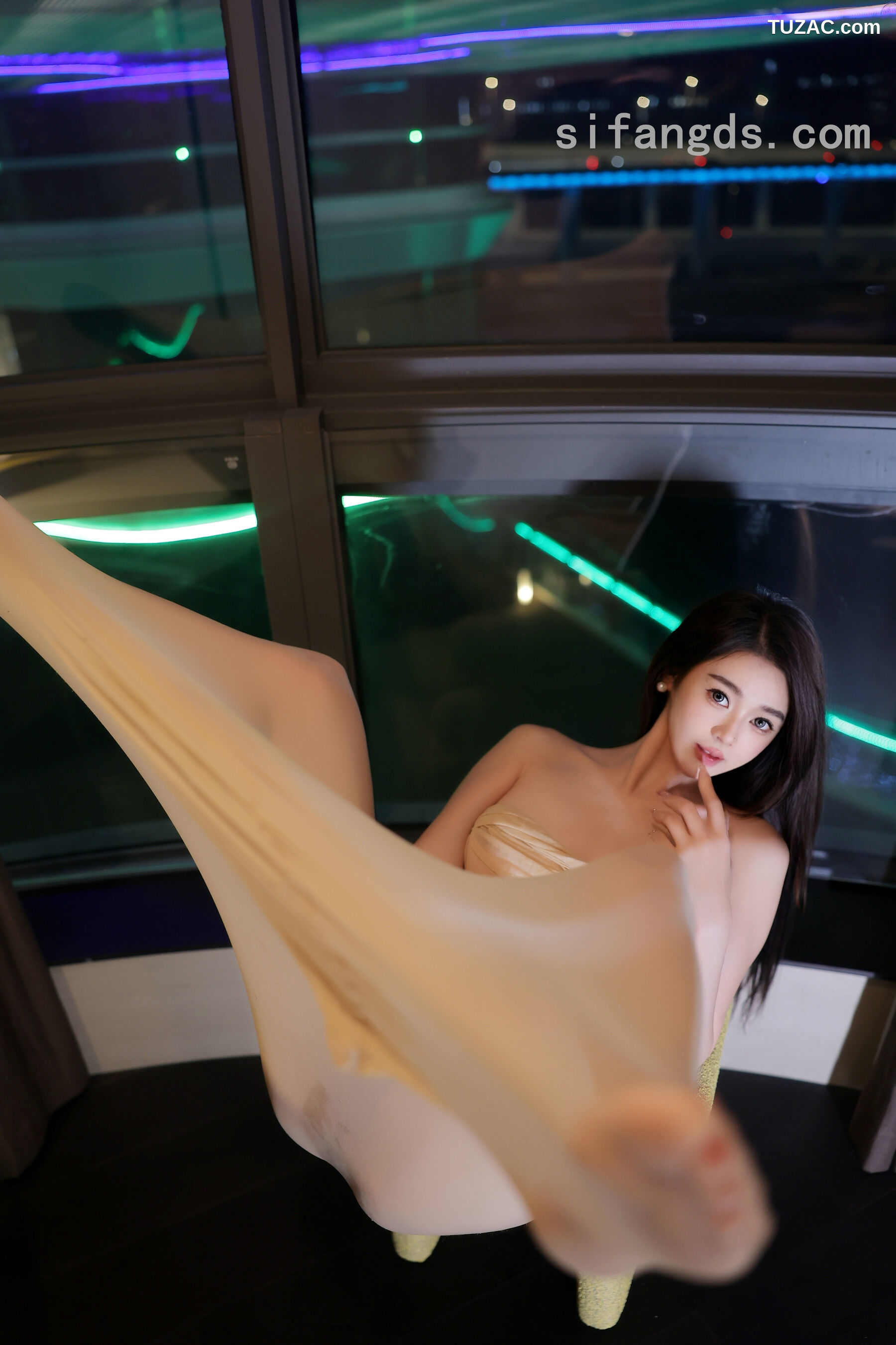 XR-Uncensored-Candy糖糖-《破茧》-R18-XiuRen秀人网-9860-内购私拍