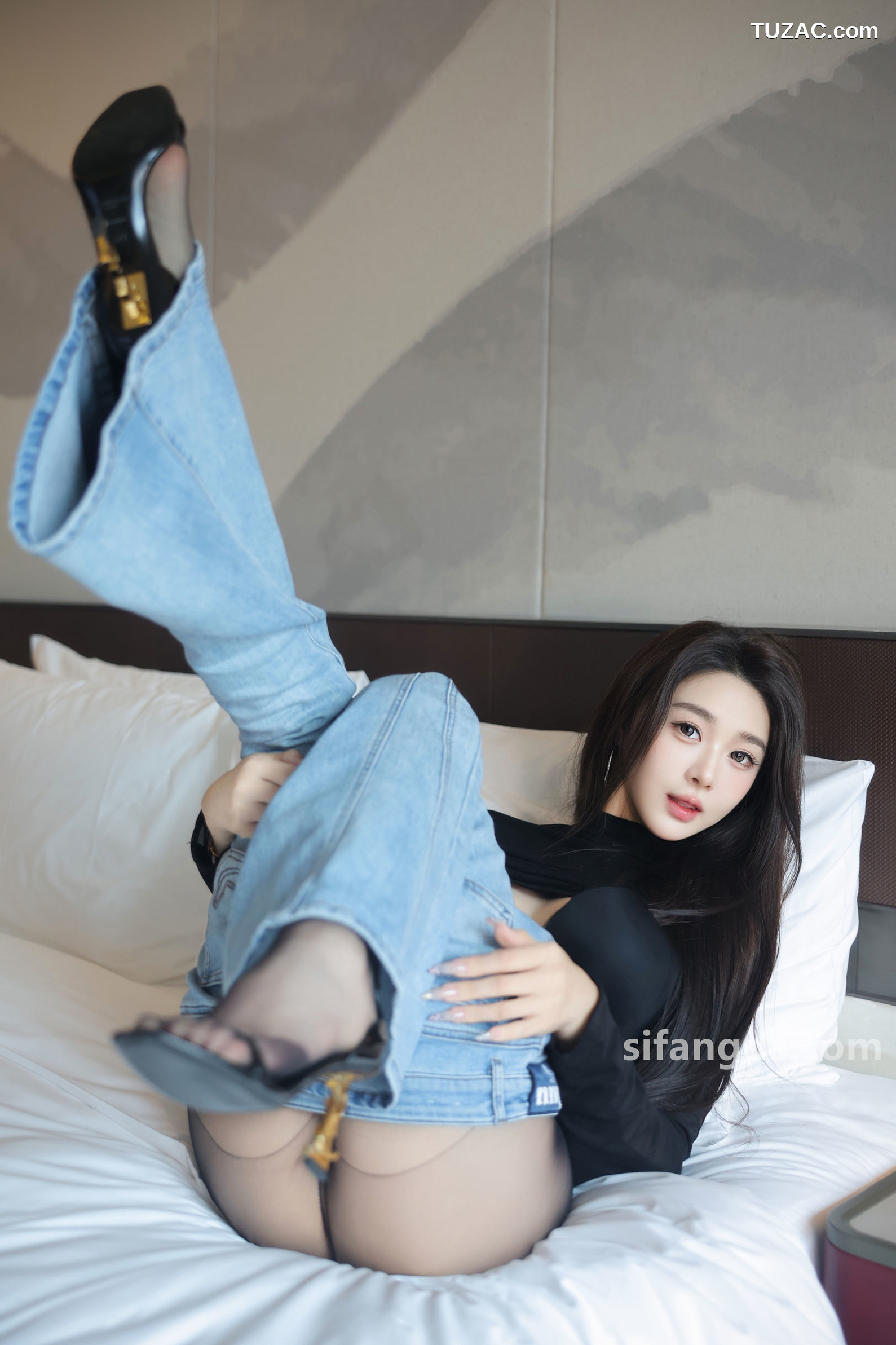 XR-Uncensored-Candy糖糖-牛仔裤黑丝-R18-XiuRen秀人网-9555-内购私拍