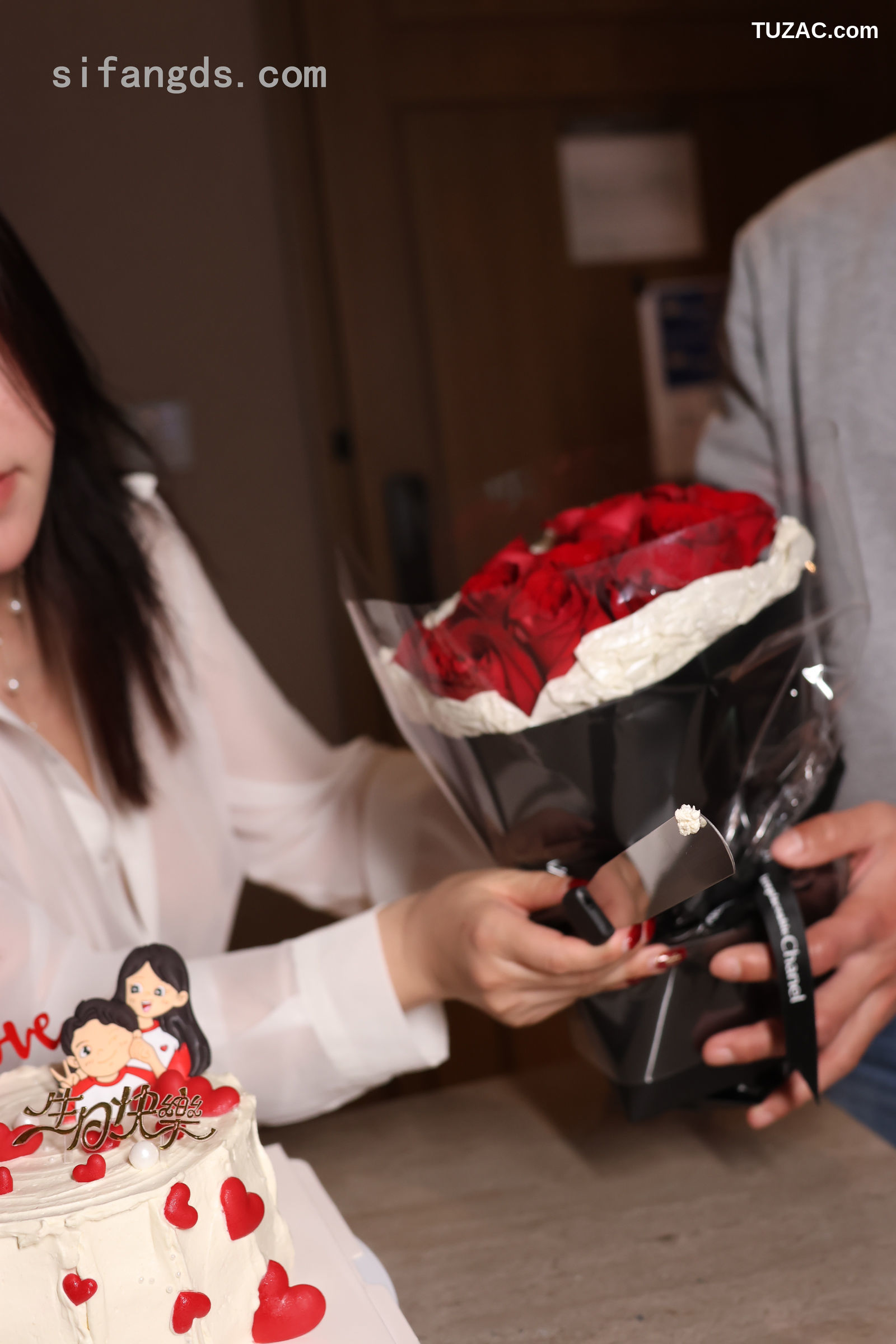 XR-Uncensored-小薯条nienie-结婚纪念日-XiuRen秀人网-9983-人妻剧情轻透白衬衫黑丝亮片情趣内衣爆乳-2025.03.07