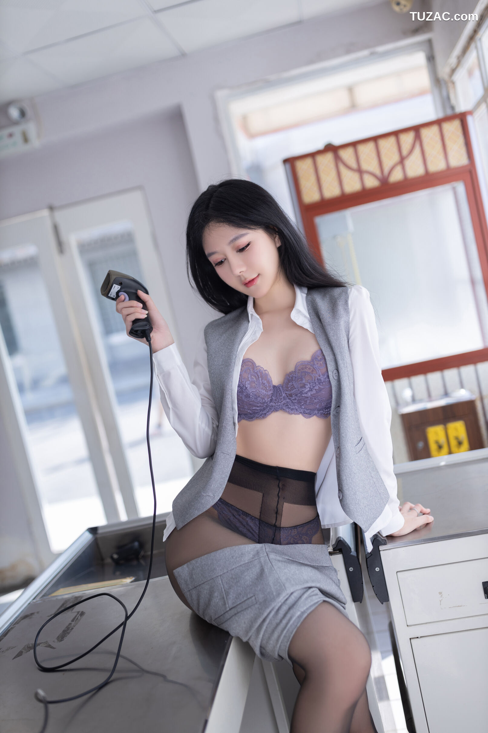 XR-Uncensored-幼幼-便利店新星-内购无水印-XiuRen秀人网-7684-2023.11.17