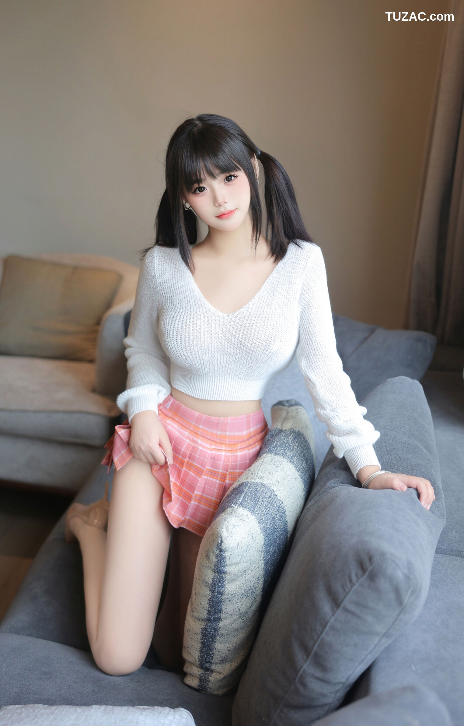 XR-Uncensored-徐若兮-新人首套-真空肉丝-内购无水印-XiuRen秀人网-8404-2024.04.17