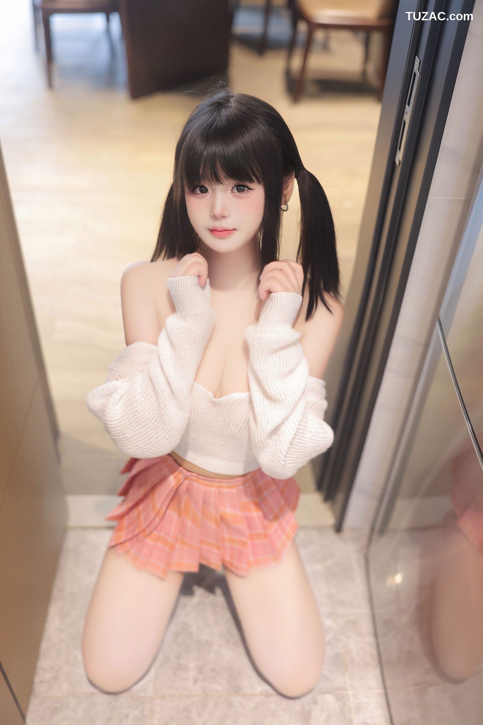 XR-Uncensored-徐若兮-新人首套-真空肉丝-内购无水印-XiuRen秀人网-8404-2024.04.17
