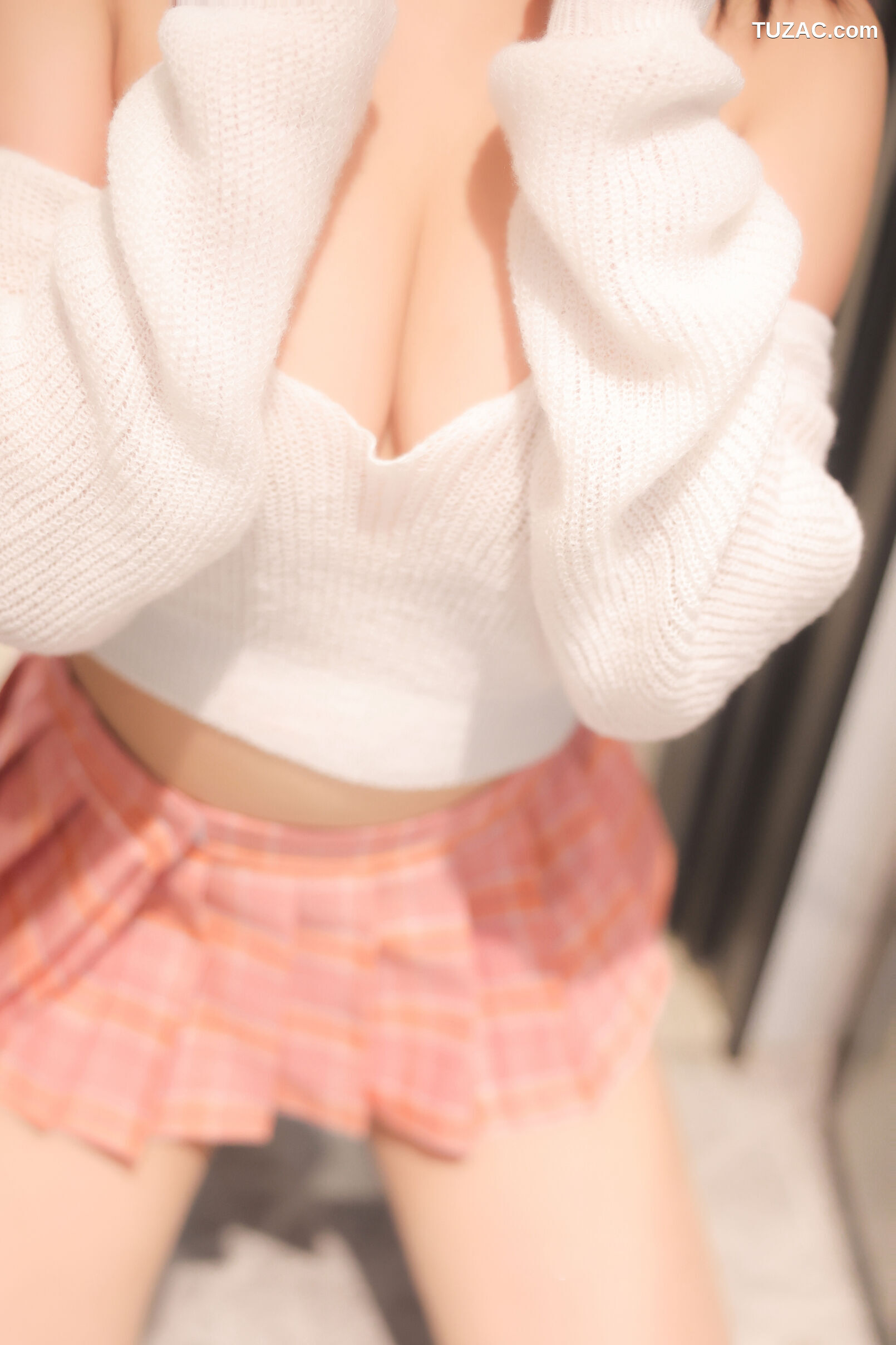 XR-Uncensored-徐若兮-新人首套-真空肉丝-内购无水印-XiuRen秀人网-8404-2024.04.17