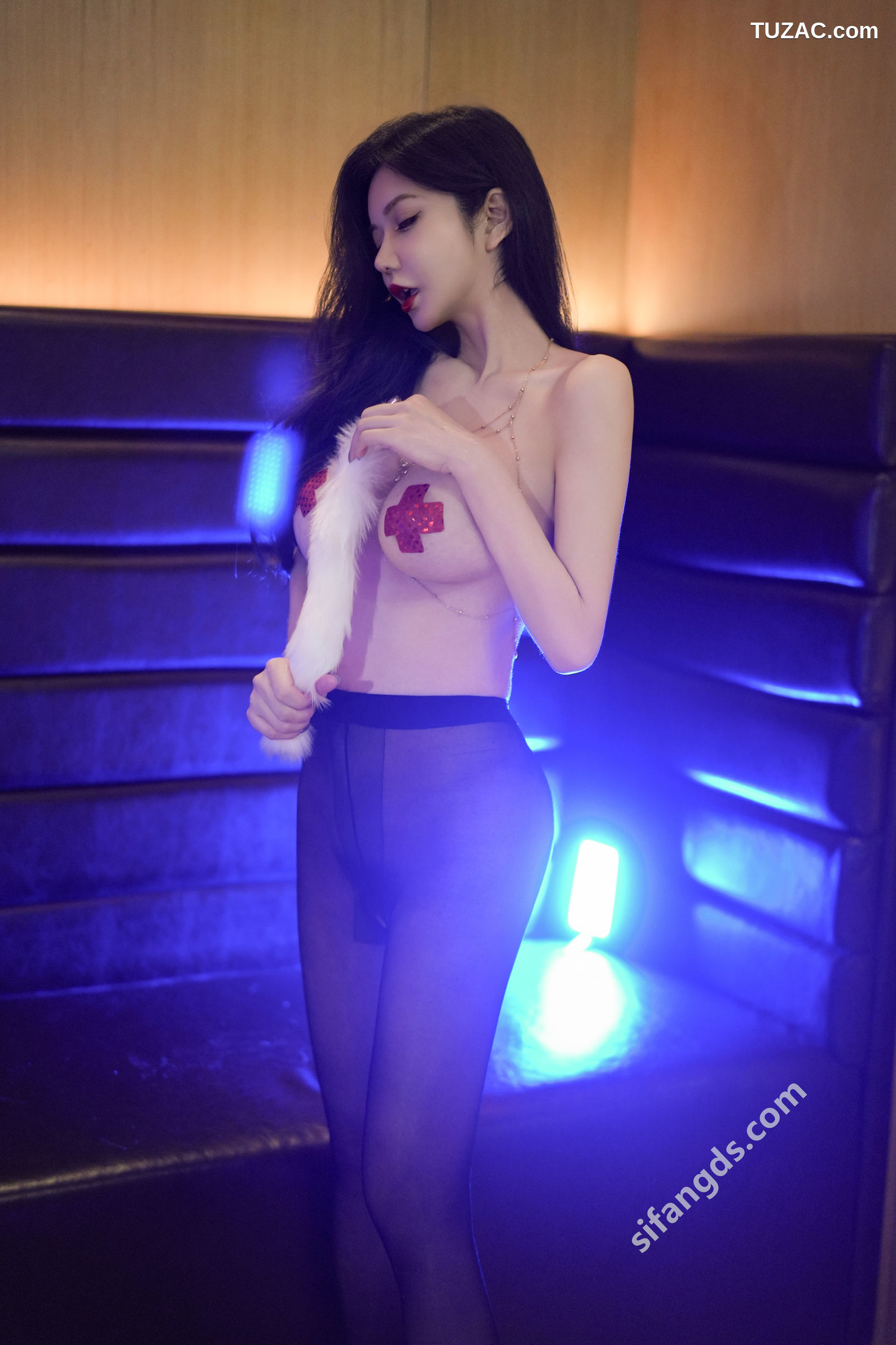 XR-Uncensored-心妍小公主-狐狸尾巴-R18-YouMi尤蜜荟-1102-内购私拍