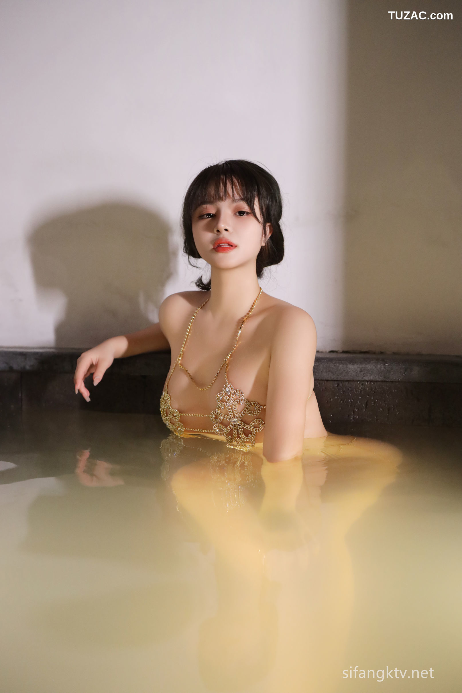 XR-Uncensored-沈思怡-温泉篇-XiuRen秀人网-8075-内购私拍