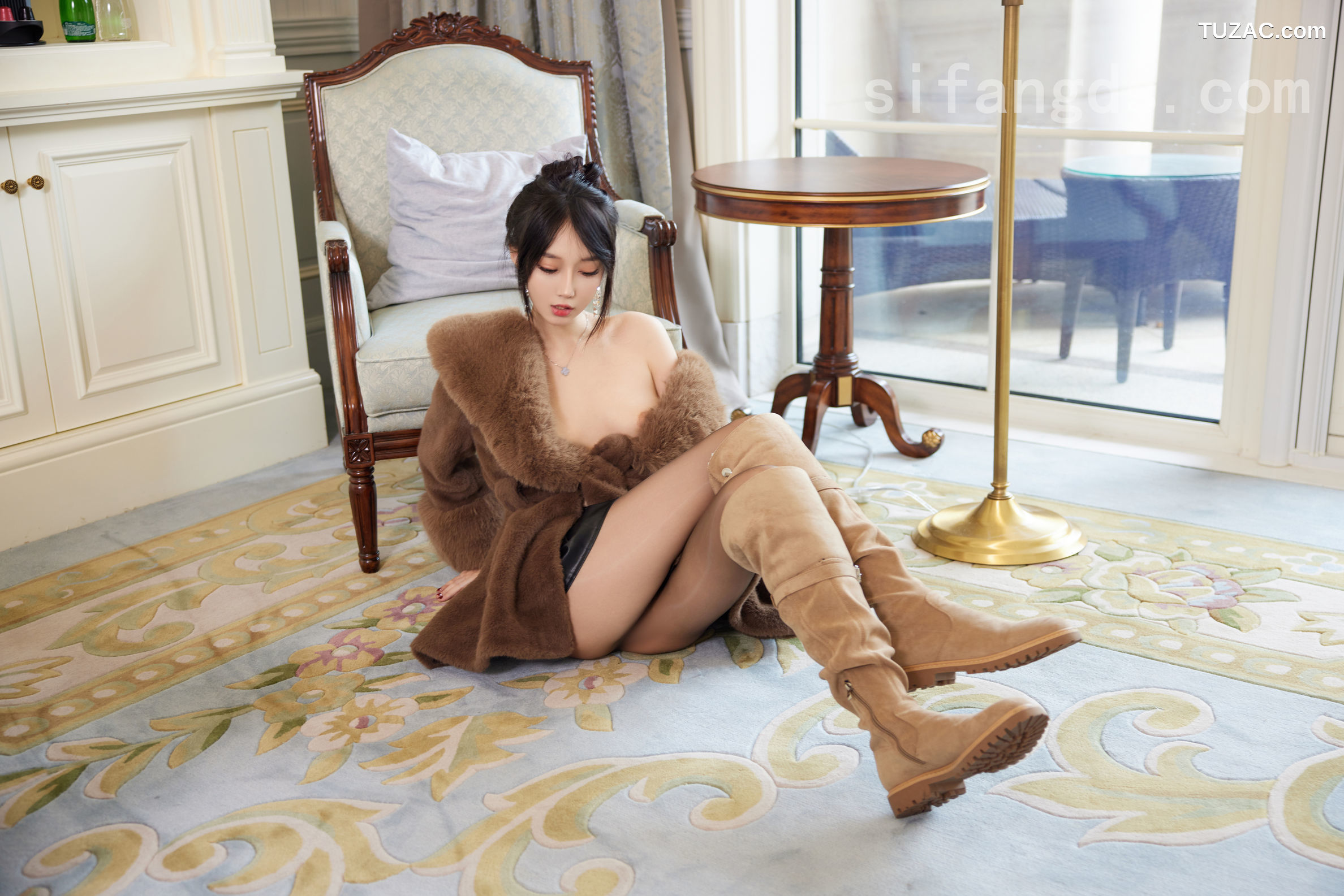 XR-Uncensored-玥儿玥er-魅力皮草-R18-XiuRen秀人网-9919-内购私拍