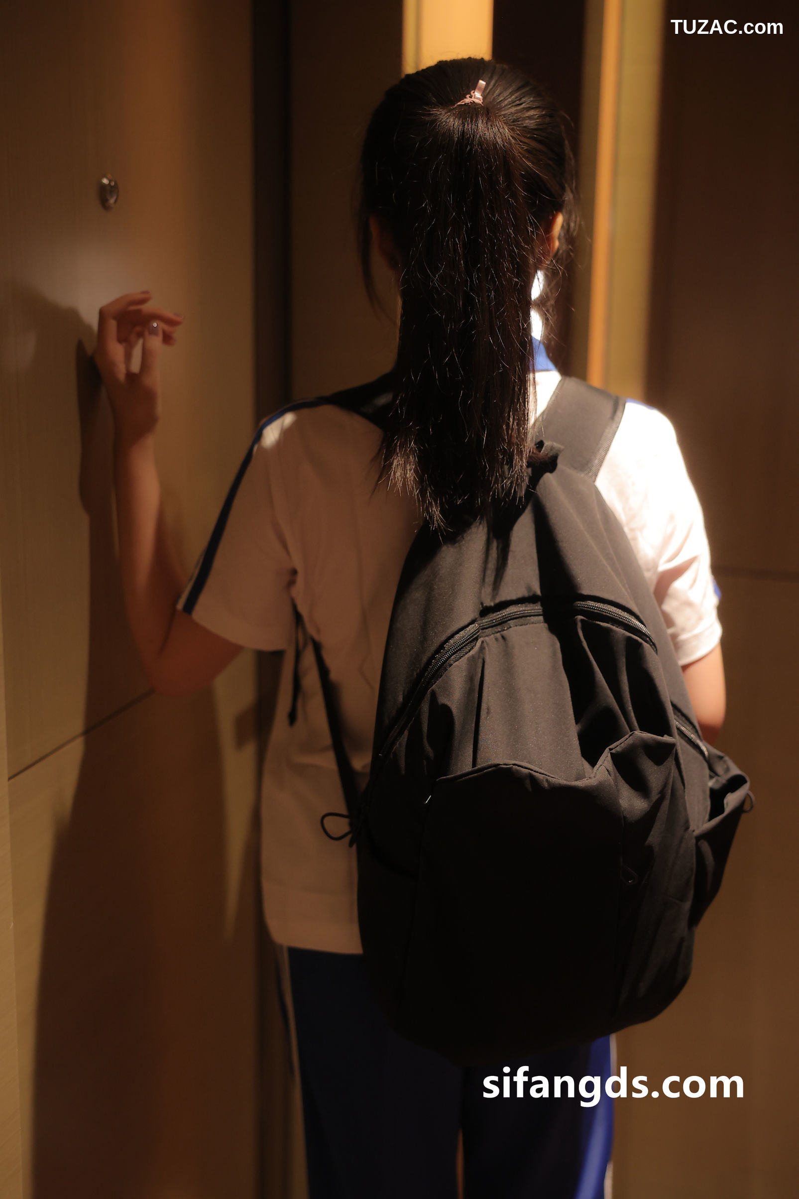 XR-Uncensored-蛋蛋宝-袁圆-双人JK学生装-XiuRen秀人网-9119-校服双少女姐妹花爆乳-2024.09.06