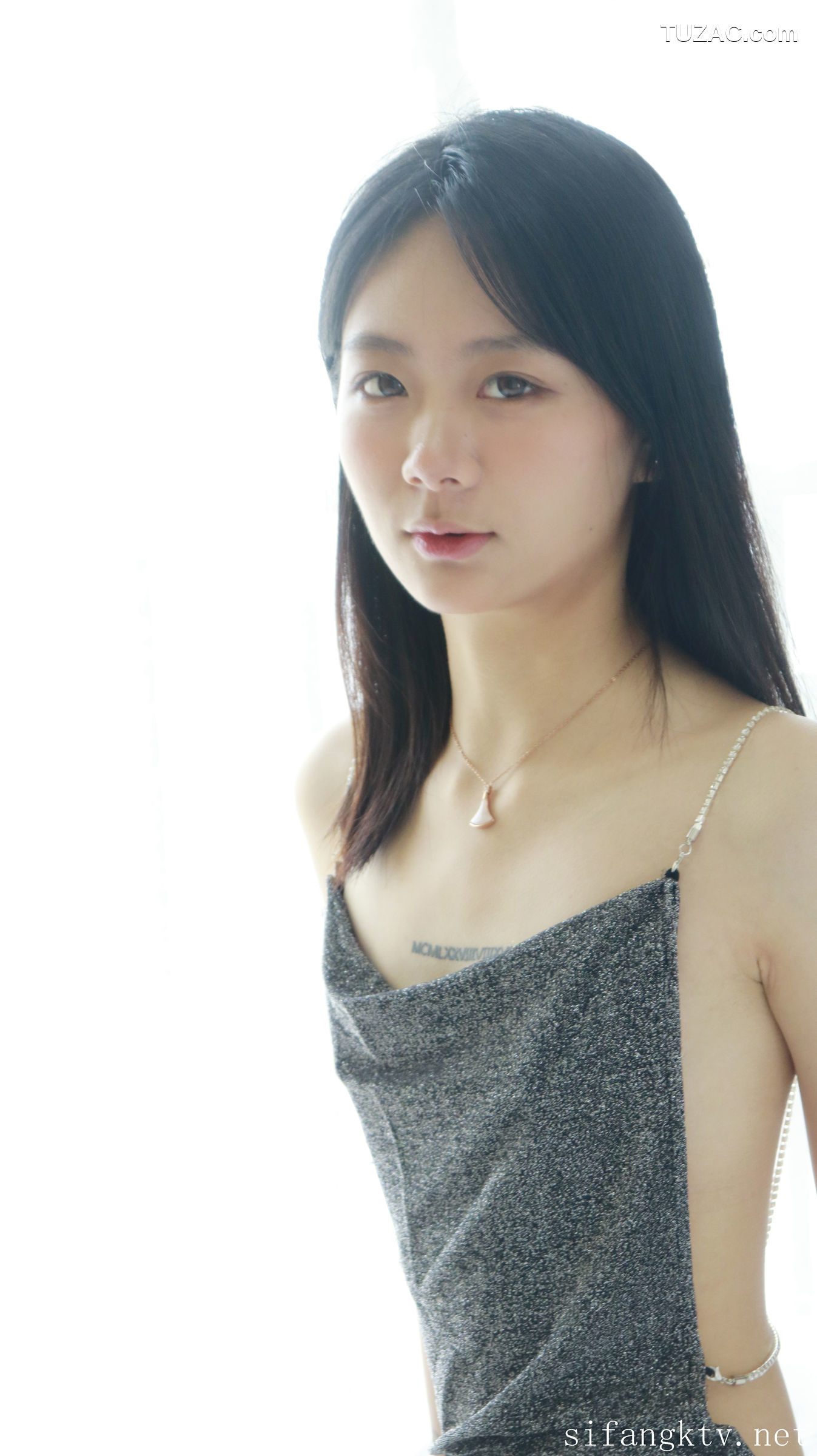 XR-Uncensored-谢小蒽-窗边的私语