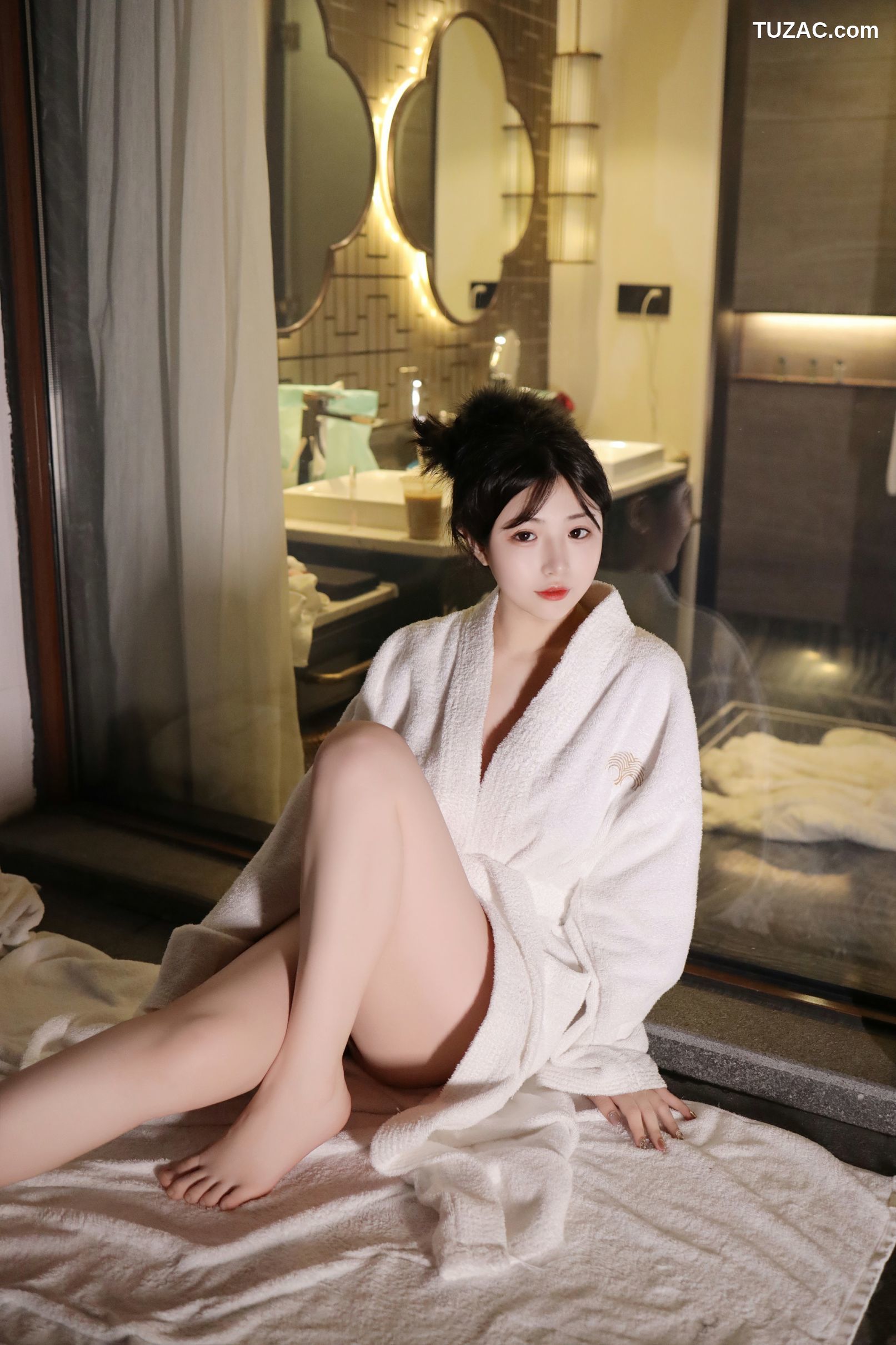 XR-Uncensored-陈小花-SPA场景热油按摩白色浴袍真空爆乳-XiuRen秀人网-8263-内购私拍-2024.03.20