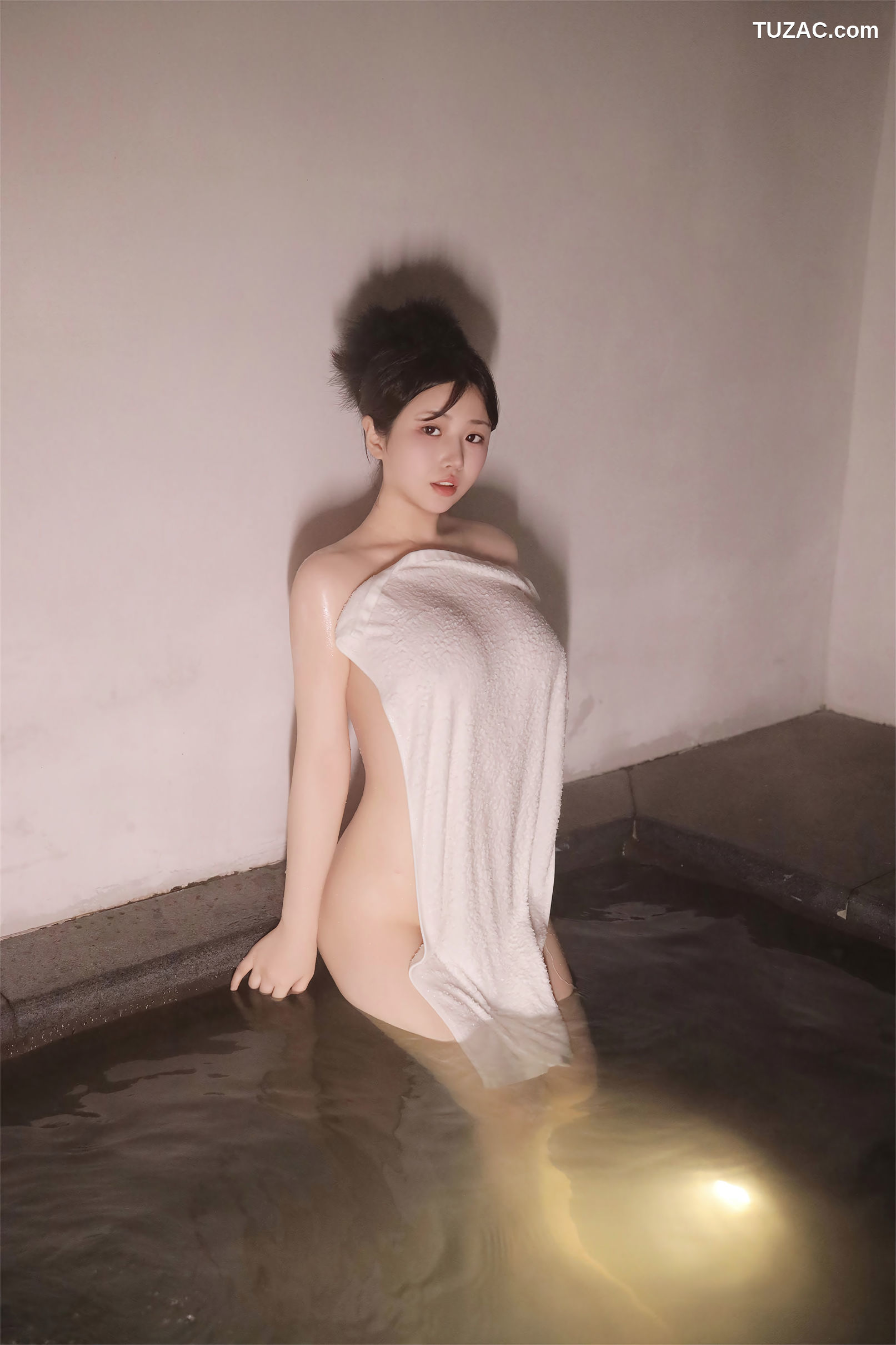 XR-Uncensored-陈小花-泡澡-XiuRen秀人网-7977-内购私拍
