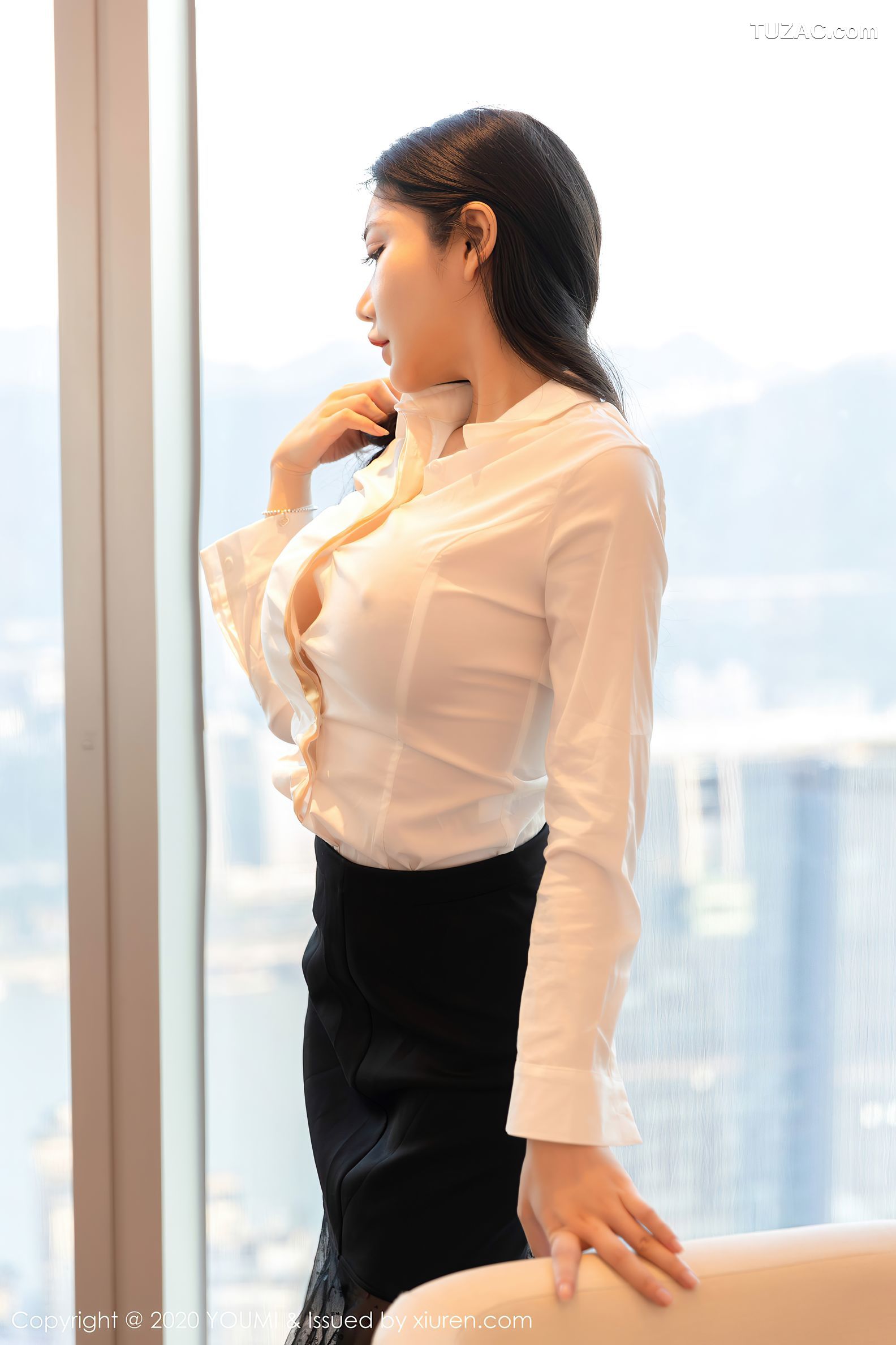 YouMi尤蜜荟-579-心妍小公主-《白衬衫-超短裙与黑丝袜的OL》-2020.12.28