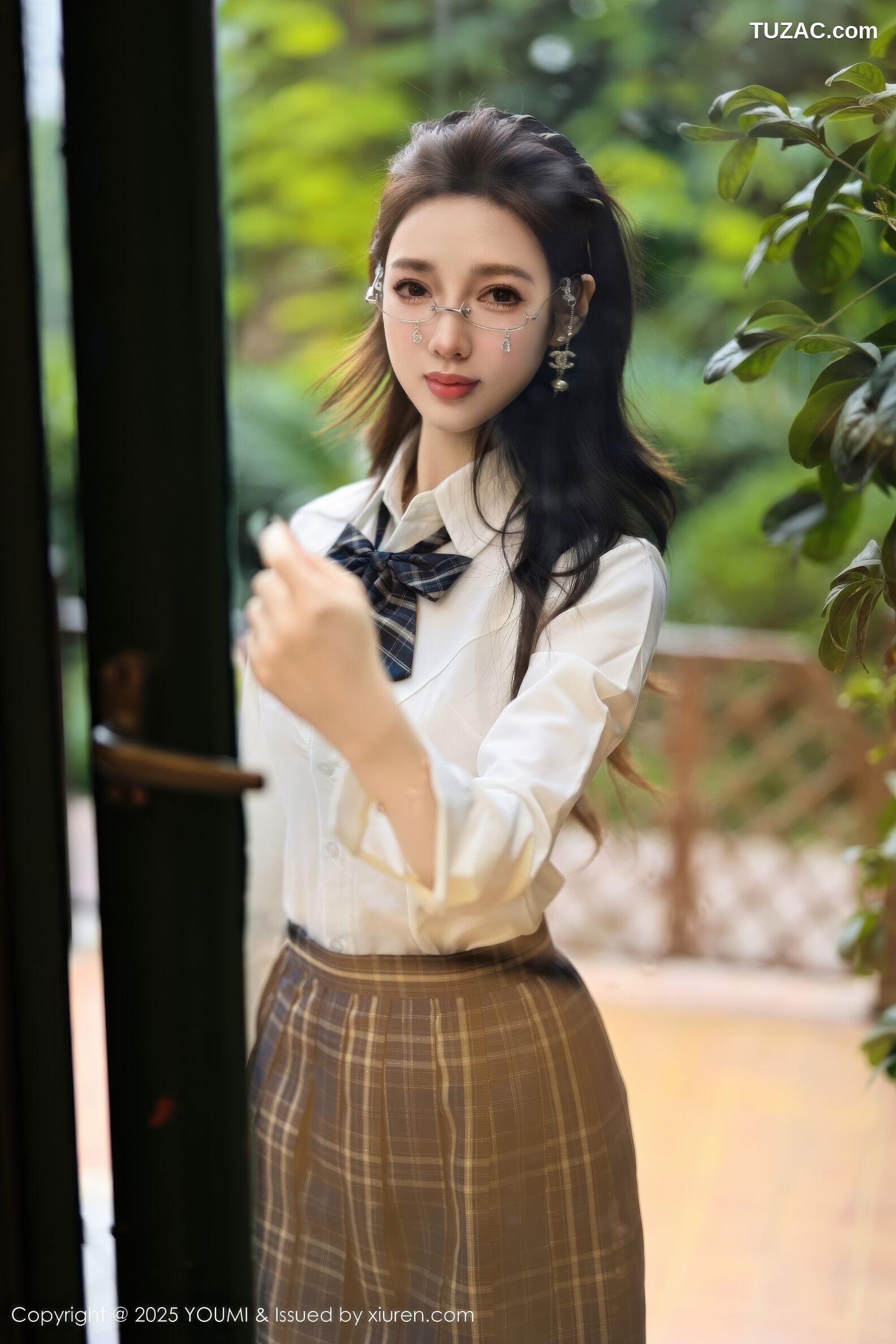 YouMi尤蜜荟-1183-Twins-桃桃-白衬衫格子短裙黑丝-2025.11.21