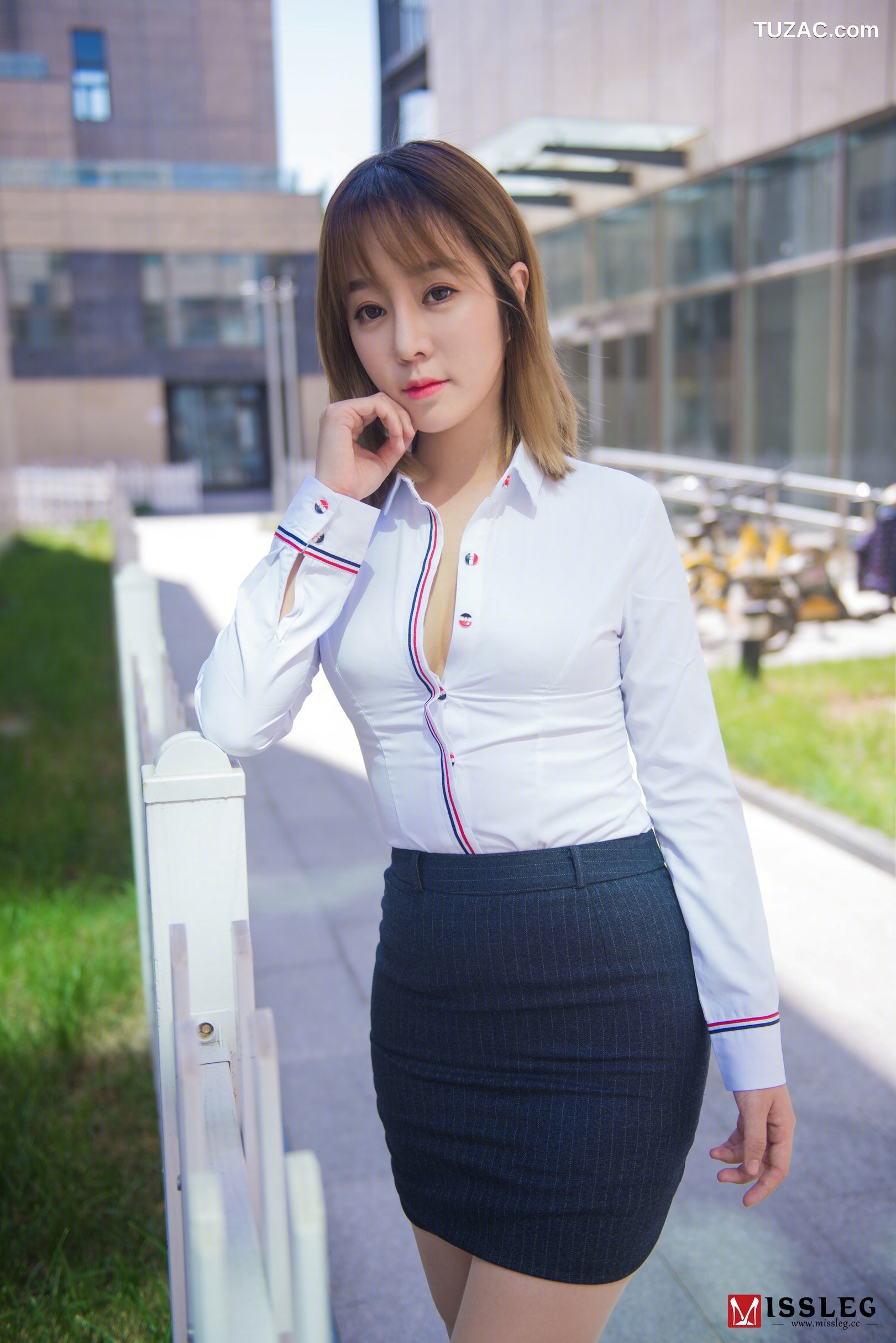 MissLeg蜜丝-V003-王语纯-《撕裂的OL》-外拍系列-钻石版
