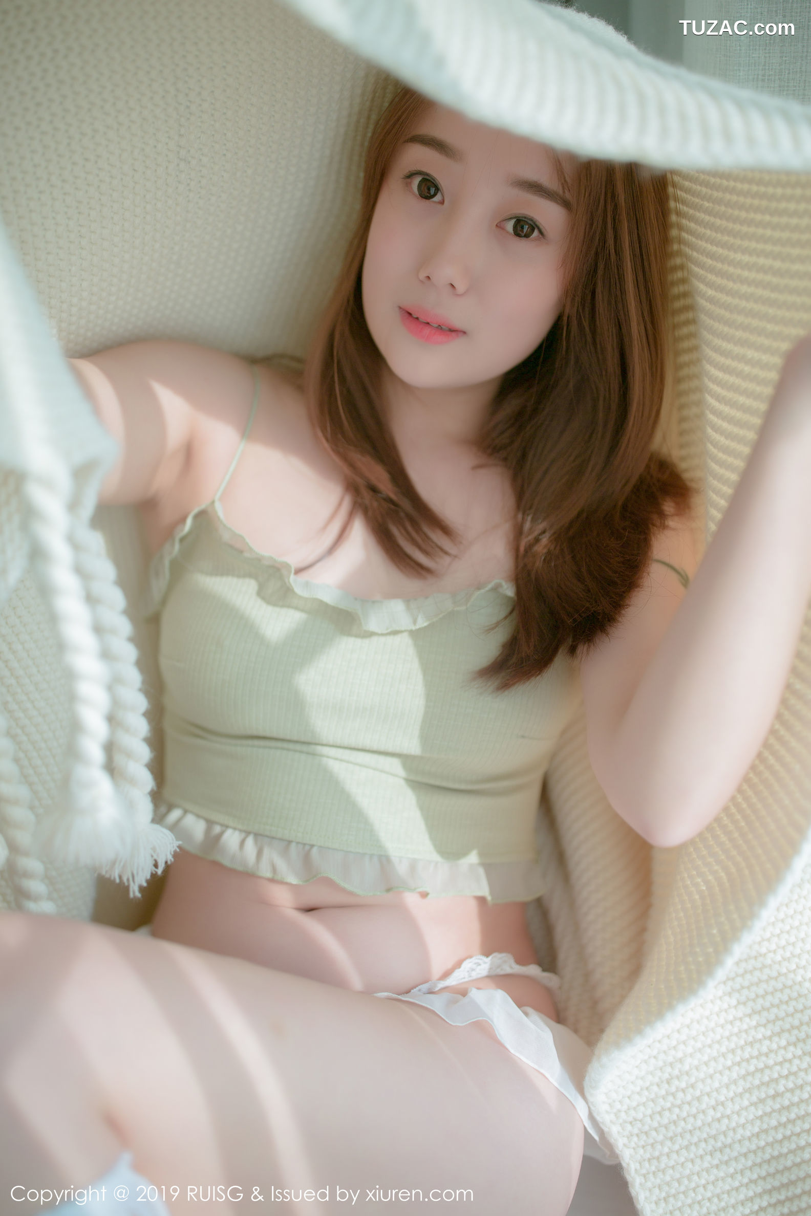 RuiSG瑞丝馆-080-风衣月lucy-肌肤跟身材都不错的妹子