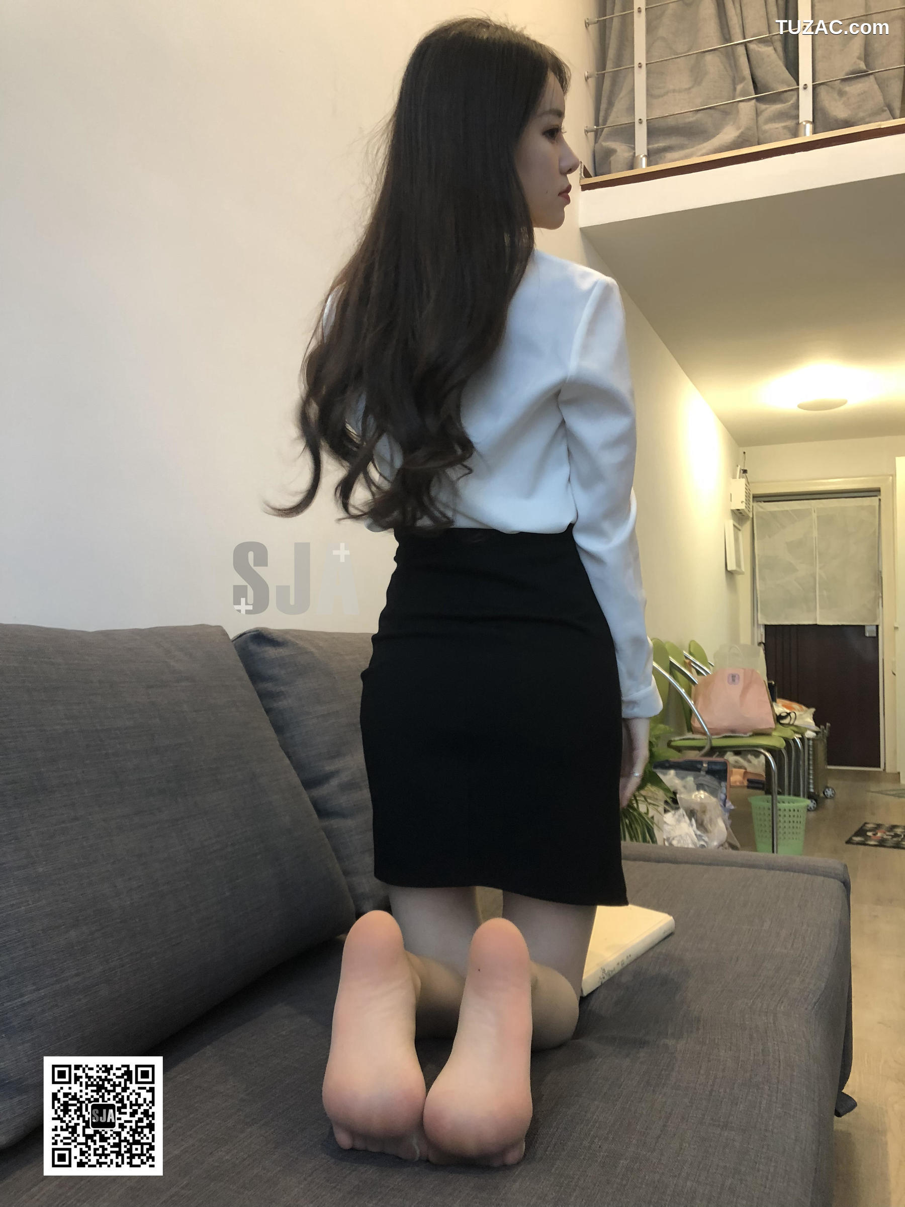 佳爷SJA-002-闺蜜视角《衩》