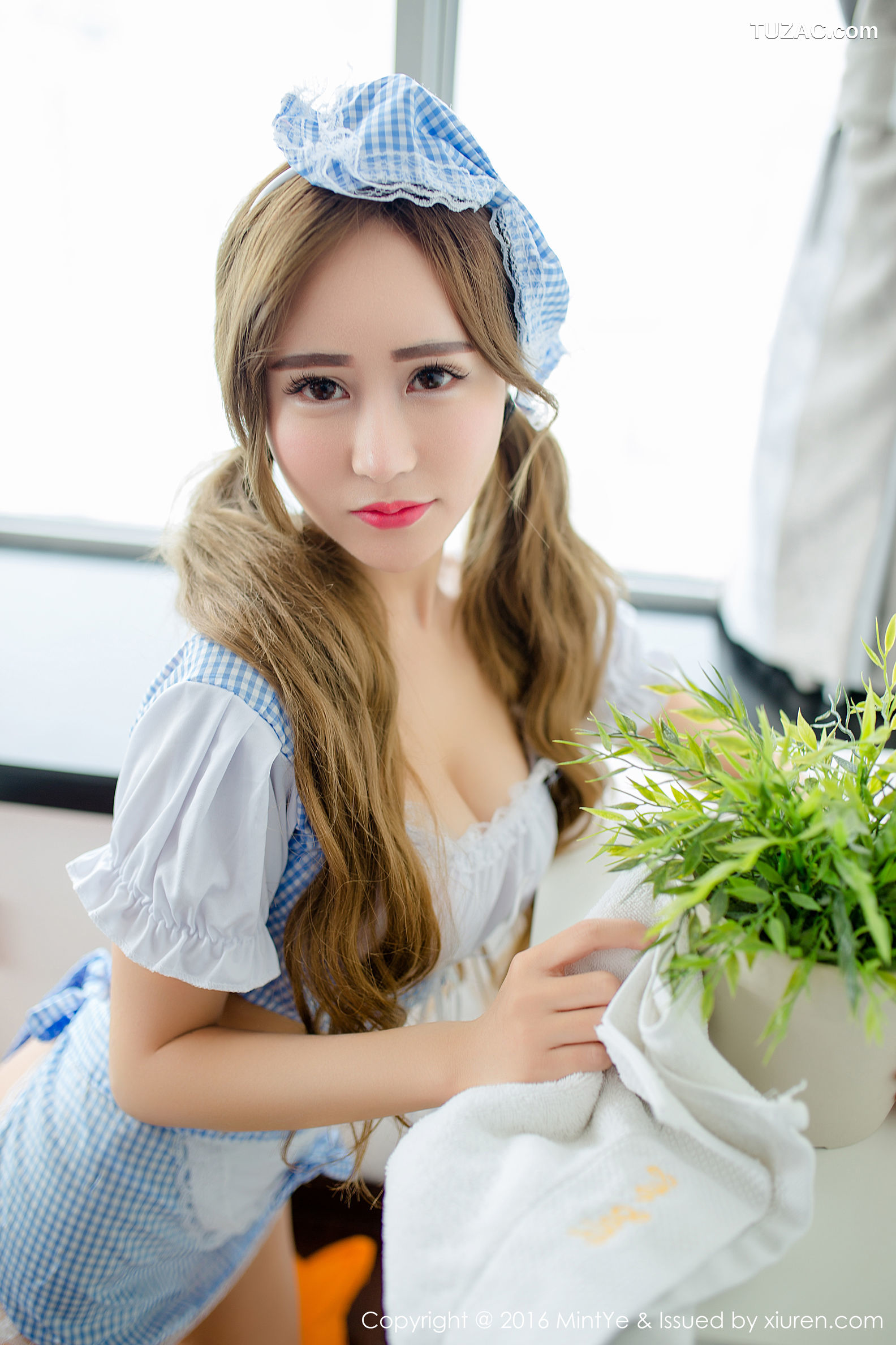 薄荷叶-001-何梦兮Stacy《蕾丝内衣-厨娘装》-MintYe